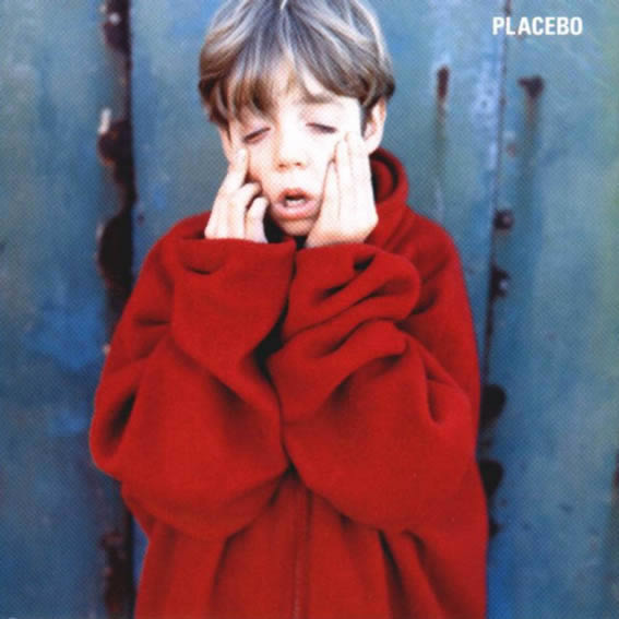 El niño de la portada del primer disco de Placebo demanda al grupo por  arruinarle la vida