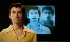 Arctic Monkeys tienen nuevo single y vídeo, “Body paint”